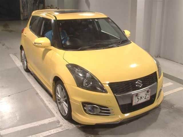 32 Suzuki Swift ZC32S 2015 г. (JU Tokyo)