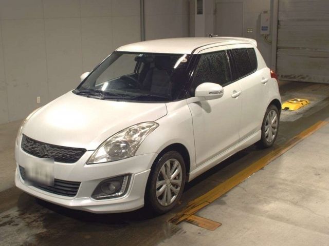 4833 Suzuki Swift ZC72S 2015 г. (TAA Kyushu)