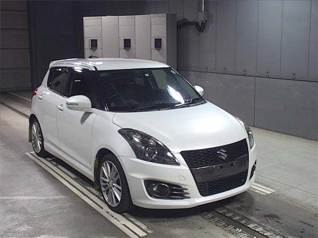 70484 Suzuki Swift ZC32S 2016 г. (JU Gifu)