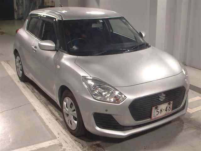 8083 Suzuki Swift ZC83S 2018 г. (JU Tokyo)