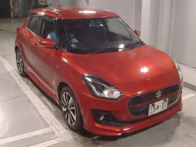 8424 Suzuki Swift ZC53S 2018 г. (JU Tokyo)