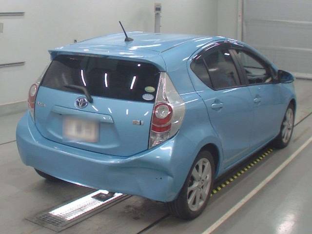 1274 TOYOTA AQUA NHP10 2012 г. (CAA Tokyo)