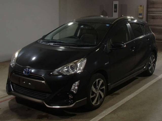 2144 TOYOTA AQUA NHP10 2015 г. (TAA Chubu)