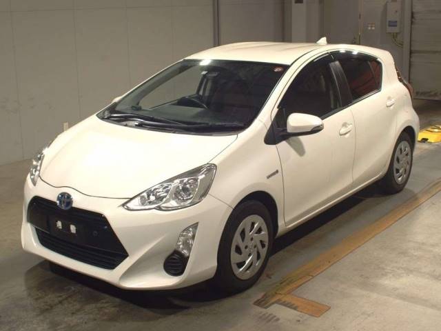 265 TOYOTA AQUA NHP10 2016 г. (TAA Kyushu)