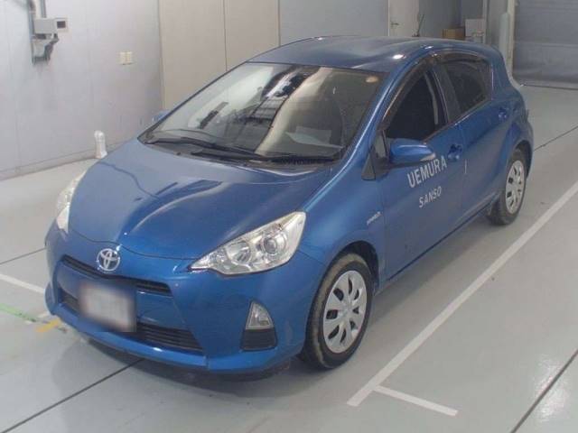 30289 TOYOTA AQUA NHP10 2014 г. (CAA Chubu)