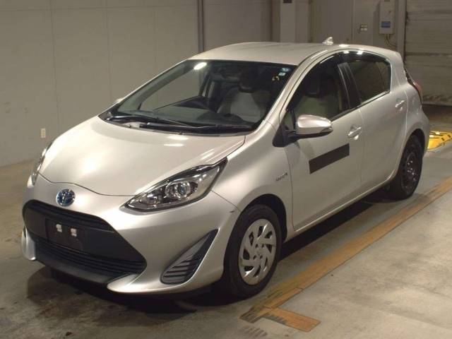 334 TOYOTA AQUA NHP10 2018 г. (TAA Kyushu)