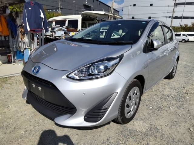 4714 TOYOTA AQUA NHP10 2018 г. (LUM Fukuoka Nyusatsu)