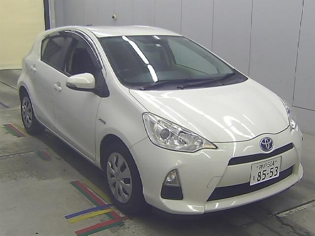 70016 TOYOTA AQUA NHP10 2014 г. (Honda Kansai)