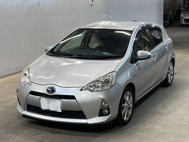 85 TOYOTA AQUA NHP10 2012 г. (KCAA Fukuoka)