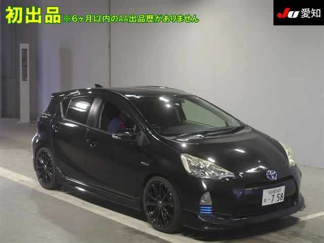 4089 TOYOTA AQUA NHP10 2013 г. (JU Aichi)