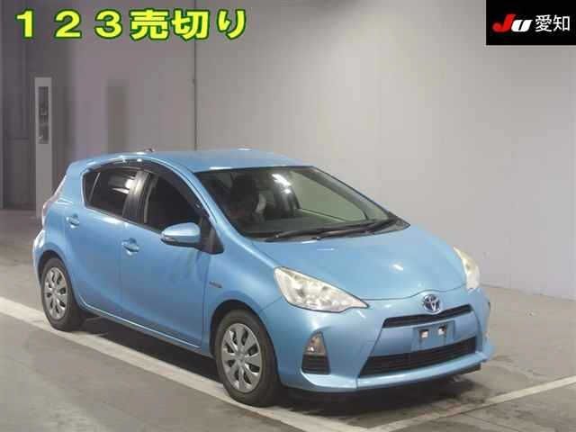 1066 TOYOTA AQUA NHP10 2013 г. (JU Aichi)