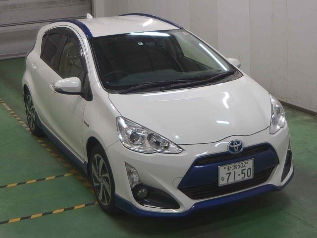 9016 TOYOTA AQUA NHP10 2016 г. (JU Niigata)