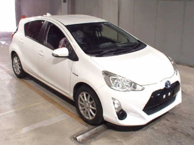 3035 TOYOTA AQUA NHP10 2017 г. (JU Fukuoka)