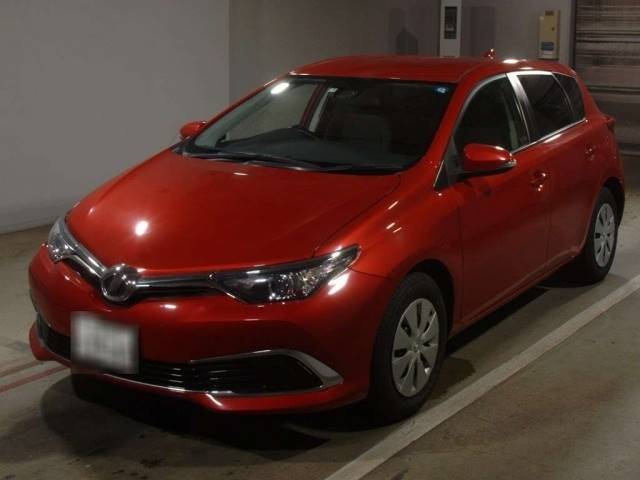 6275 TOYOTA AURIS NZE181H 2015 г. (TAA Chubu)