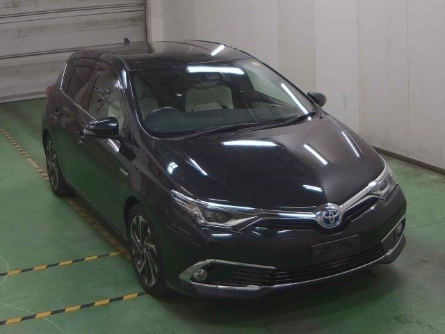 3096 TOYOTA AURIS ZWE186H 2016 г. (JU Niigata)