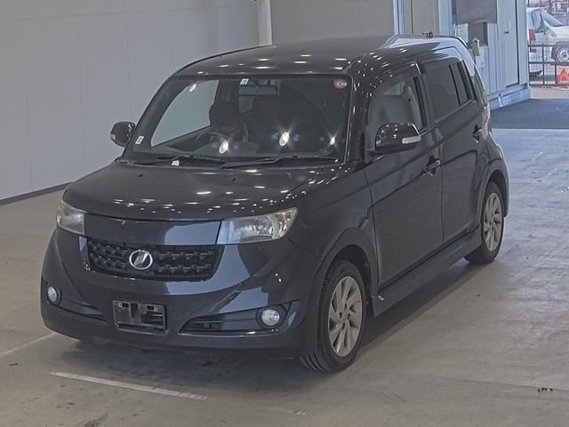 5031 TOYOTA BB QNC20 2011 г. (ARAI Oyama)