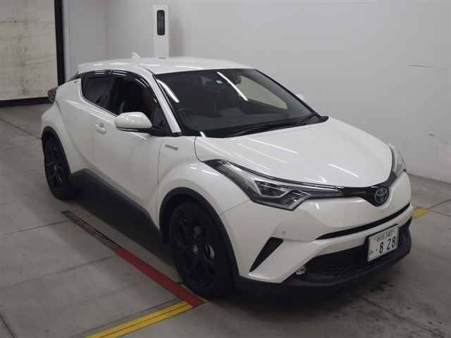 10065 TOYOTA C-HR ZYX10 2019 г. (MIRIVE Osaka)