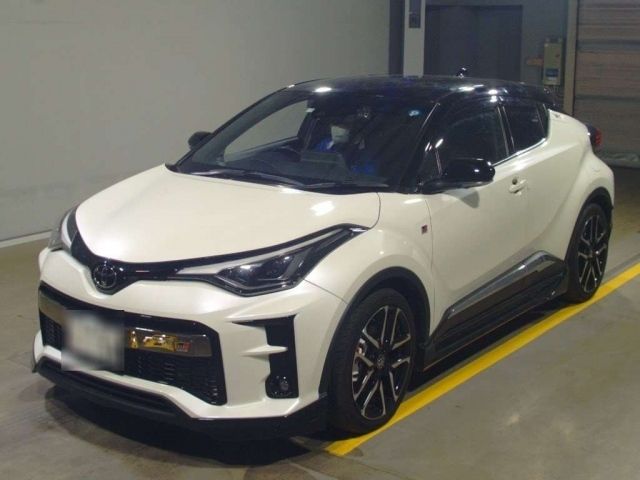 12178 TOYOTA C-HR ZYX11 2021 г. (TAA Yokohama)