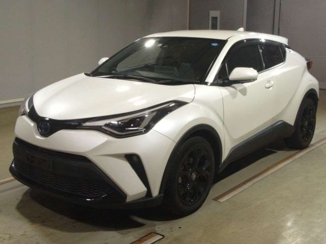 2011 TOYOTA C-HR ZYX11 2020 г. (TAA Hyogo)