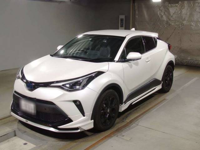 2079 TOYOTA C-HR ZYX11 2021 г. (TAA Kinki)