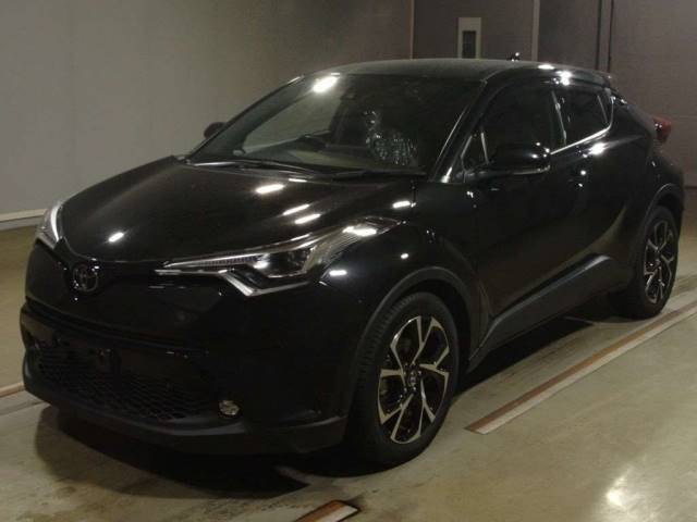 2163 TOYOTA C-HR NGX10 2018 г. (TAA Hyogo)