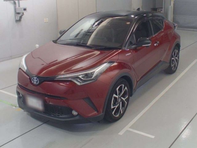 33681 TOYOTA C-HR ZYX10 2018 г. (CAA Chubu)