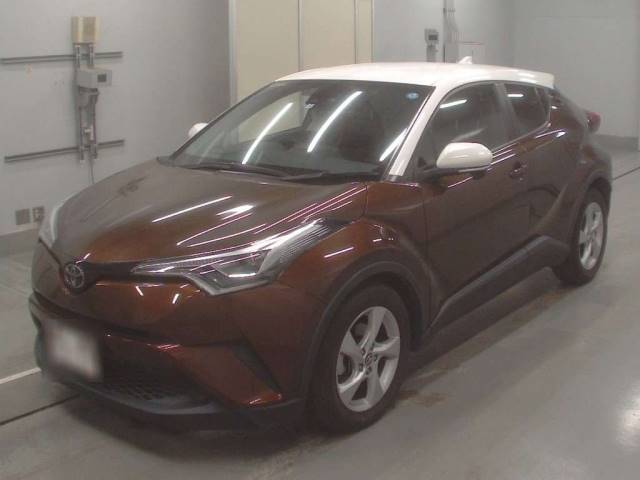 30394 TOYOTA C-HR NGX10 2019 г. (CAA Tokyo)