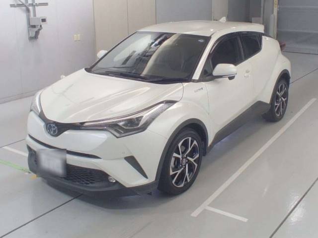 36275 TOYOTA C-HR ZYX10 2018 г. (CAA Chubu)