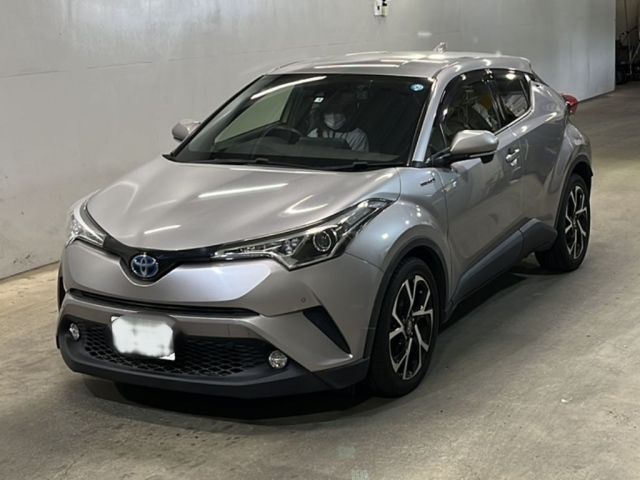 387 TOYOTA C-HR ZYX10 2017 г. (KCAA Fukuoka)