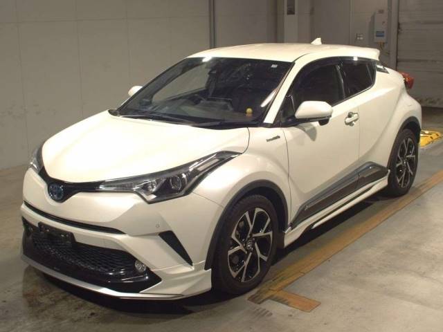 4295 TOYOTA C-HR ZYX10 2017 г. (TAA Kyushu)