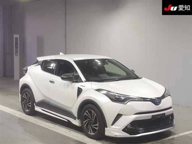 5018 TOYOTA C-HR ZYX10 2016 г. (JU Aichi)