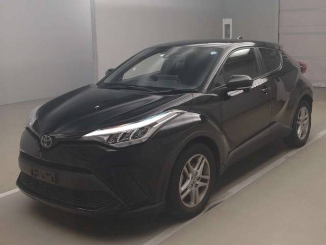 52072 TOYOTA C-HR NGX10 2020 г. (TAA Kantou)