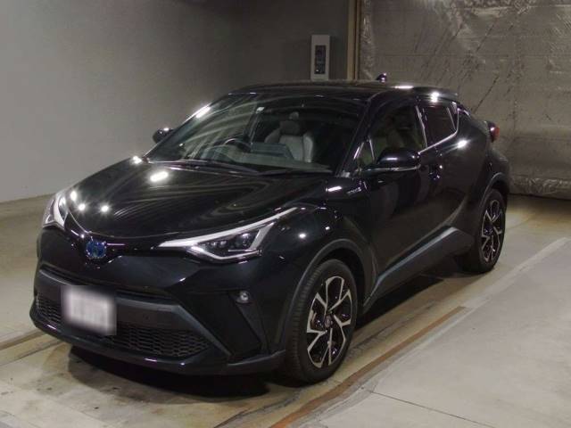 80067 TOYOTA C-HR ZYX11 2021 г. (TAA Kinki)