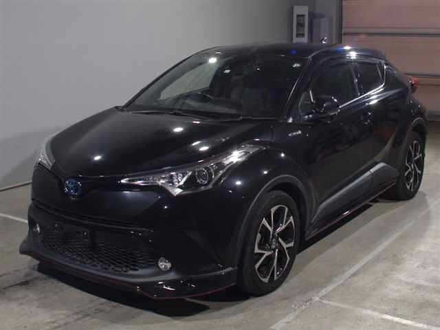 1023 TOYOTA C-HR ZYX10 2017 г. (JU Tochigi)