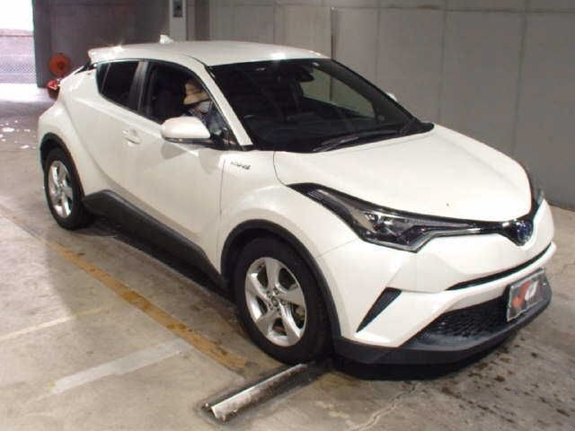 6593 TOYOTA C-HR ZYX10 2018 г. (JU Fukuoka)