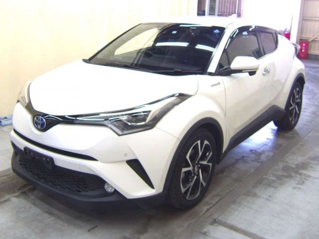 70088 TOYOTA C-HR ZYX10 2018 г. (TAA Tohoku)