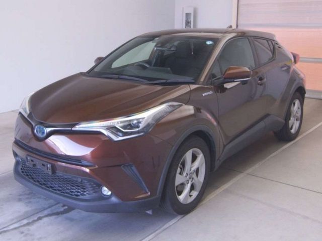 70035 TOYOTA C-HR ZYX10 2018 г. (TAA Kantou)