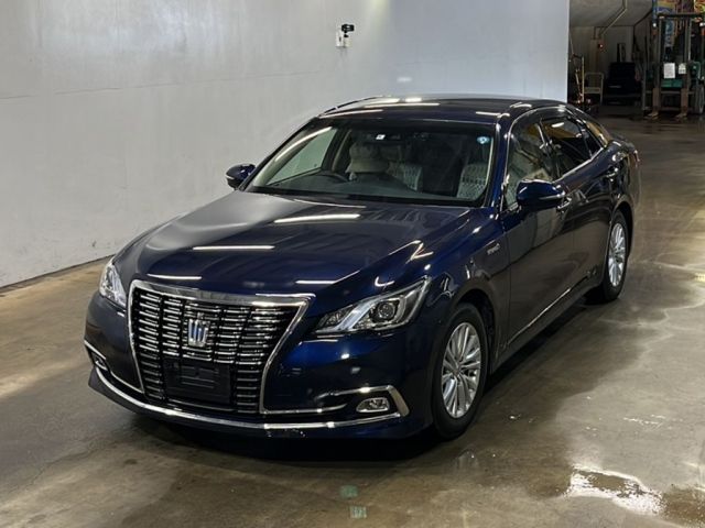 361 TOYOTA CROWN AWS210 2018 г. (KCAA Fukuoka)