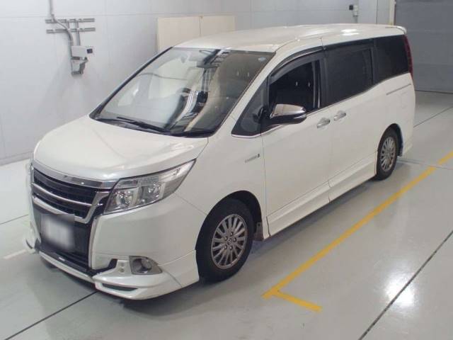 11129 TOYOTA ESQUIRE ZWR80G 2015 г. (CAA Chubu)