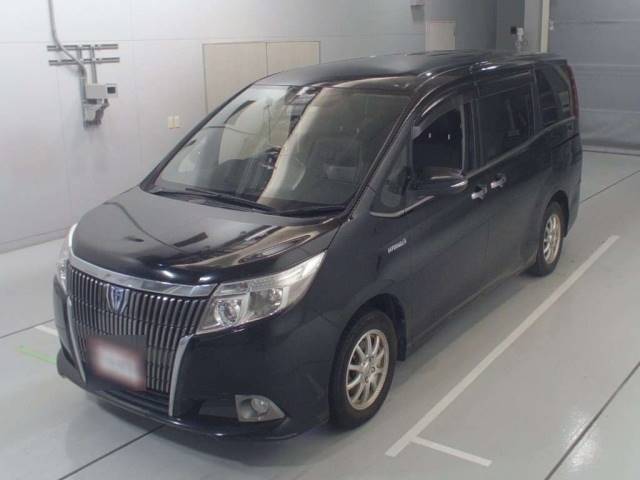 20277 TOYOTA ESQUIRE ZWR80G 2015 г. (CAA Chubu)