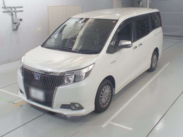 31560 TOYOTA ESQUIRE ZWR80G 2016 г. (CAA Chubu)