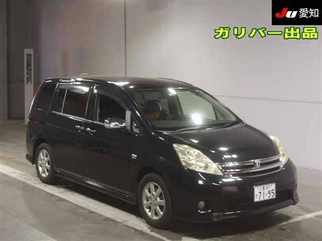 104 TOYOTA ISIS ZGM10W 2011 г. (JU Aichi)