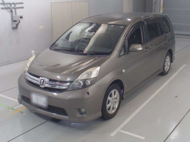 37156 TOYOTA ISIS ZGM10W 2011 г. (CAA Chubu)