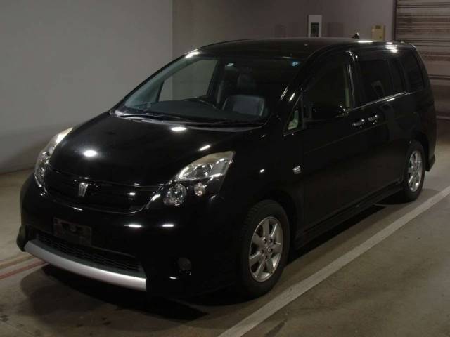 4223 TOYOTA ISIS ZGM10W 2014 г. (TAA Chubu)