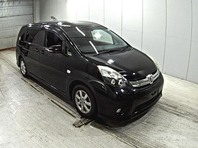 2080 TOYOTA ISIS ZGM10W 2014 г. (LAA Okayama)