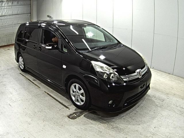 2128 TOYOTA ISIS ZGM10W 2012 г. (LAA Okayama)