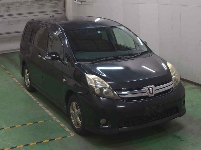 418 TOYOTA ISIS ZGM15W 2011 г. (JU Niigata)