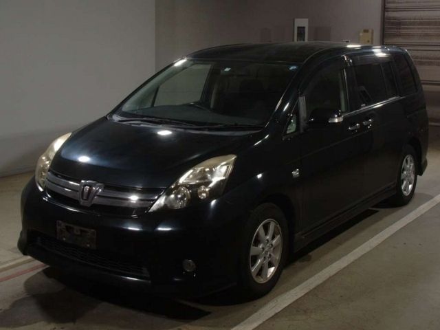 4174 TOYOTA ISIS ZGM10W 2011 г. (TAA Chubu)