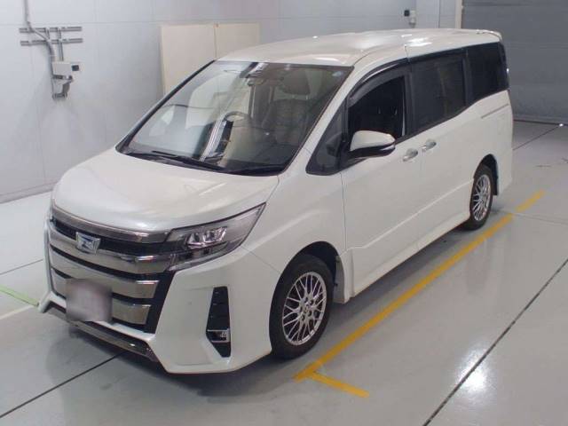 30625 TOYOTA NOAH ZWR80W 2020 г. (CAA Chubu)