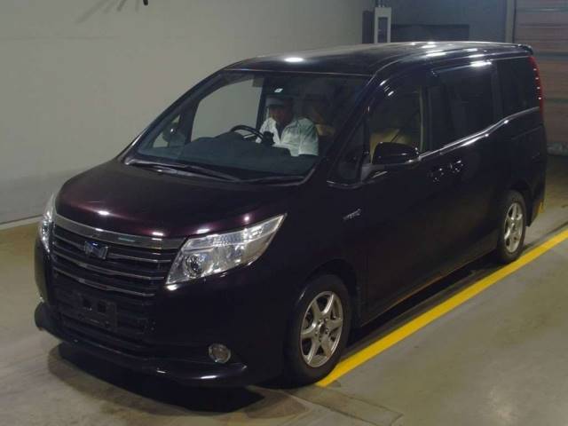 517 TOYOTA NOAH ZWR80G 2014 г. (TAA Yokohama)